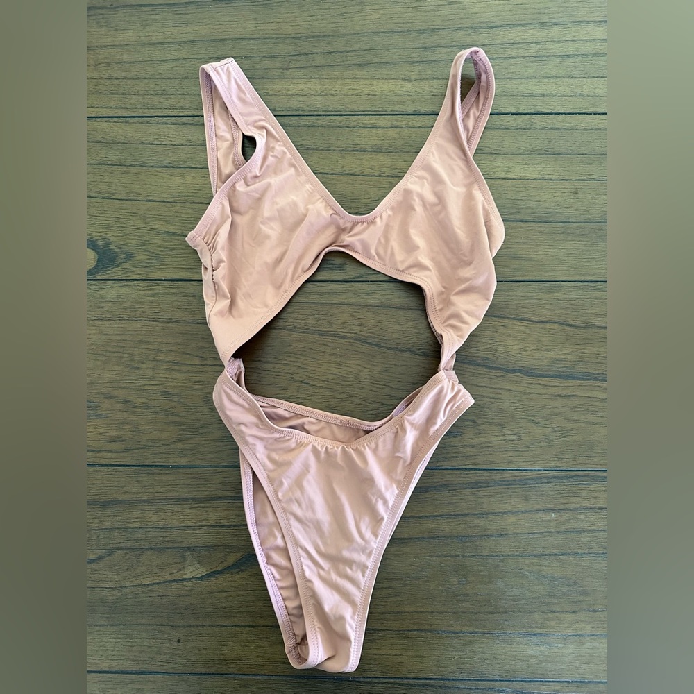 Dippin’ Daisy’s One Piece